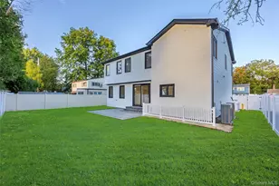 182 Friends Ln, Westbury, NY 11590 - Photo 41