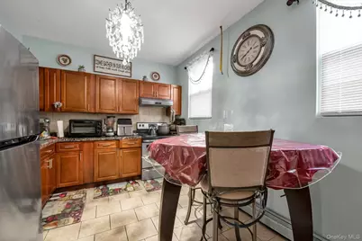 149 S 10th Avenue, Mount Vernon, NY 10550 - Photo 5