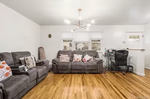 119-16 204th St, Saint Albans, NY 11412 - Photo 3