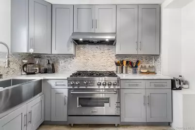 11916 204th Street, Saint Albans, NY 11412 - Photo 7