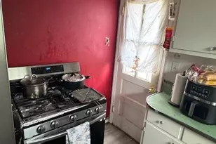 7 Deer Pk Rd, Huntington Station, NY 11743 - Photo 3