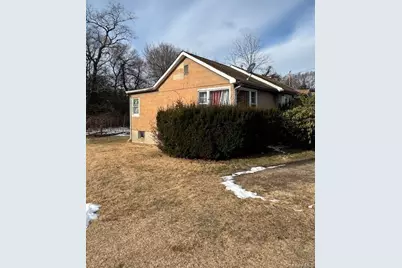 7 Deer Park Road, Huntington Station, NY 11743 - Photo 15