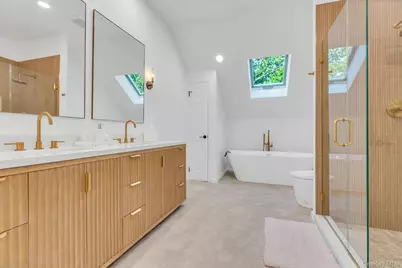 56 S Country Road, Westhampton, NY 11977 - Photo 25