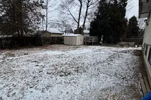 15 Foley Pl, Huntington Station, NY 11746 - Photo 9