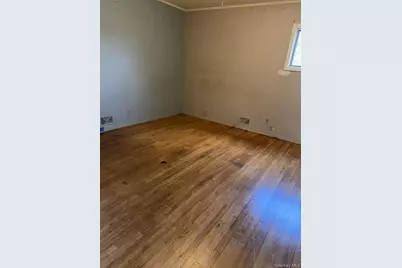 15 Foley Place, Huntington Station, NY 11746 - Photo 7