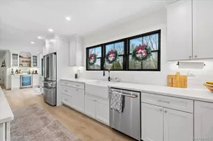 2180 Feuereisen Ave, Ronkonkoma, NY 11779 - Photo 15