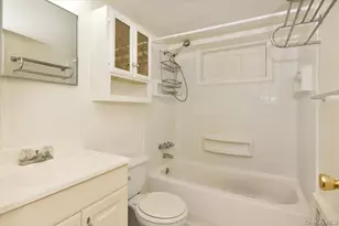 233 Meyer Ave, Valley Stream, NY 11580 - Photo 19