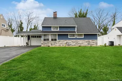 196 Willowood Drive, Wantagh, NY 11793 - Photo 1