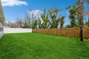 196 Willowood Dr, Wantagh, NY 11793 - Photo 11