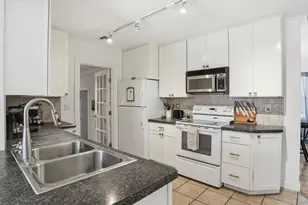 44 Oak St, Westhampton Beach, NY 11978 - Photo 5