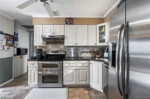 40 Belmont Blvd, Elmont, NY 11003 - Photo 9