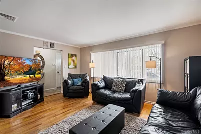 40 Belmont Boulevard, Elmont, NY 11003 - Photo 5