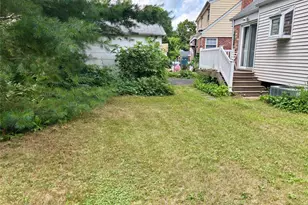 6 Grady Ct, Great Neck, NY 11023 - Photo 15