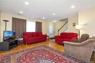 6 Grady Ct, Great Neck, NY 11023 - Photo 3