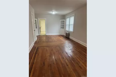 267 Schenck Avenue Apt# Right, Great Neck, NY 11021 - Photo 3