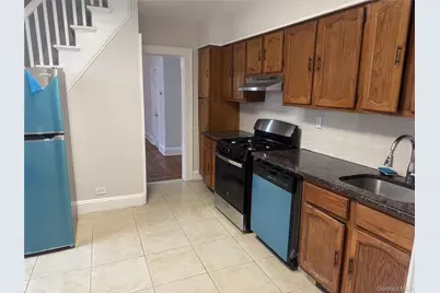 267 Schenck Avenue Apt# Right, Great Neck, NY 11021 - Photo 7