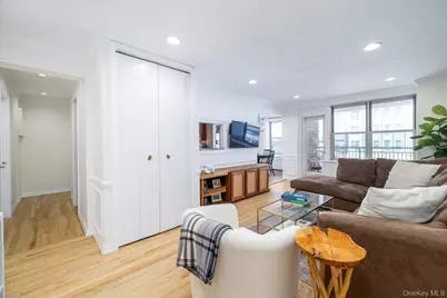 410 E Broadway #3E, Long Beach, NY 11561 - Photo 3