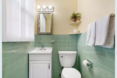 4 Laura Drive, Airmont, NY 10952 - Photo 15