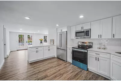 167 Silverleaf Lane, Islandia, NY 11749 - Photo 17