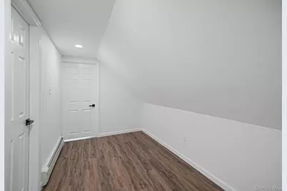 167 Silverleaf Lane, Islandia, NY 11749 - Photo 33