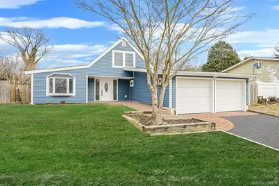 167 Silverleaf Lane, Islandia, NY 11749 - Photo 3