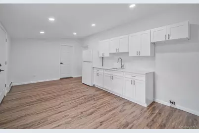 167 Silverleaf Lane, Islandia, NY 11749 - Photo 27