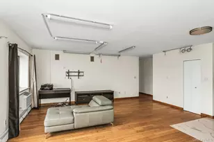 147-45 Barclay Ave, Flushing, NY 11355 - Photo 9