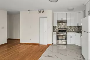 147-45 Barclay Ave, Flushing, NY 11355 - Photo 11