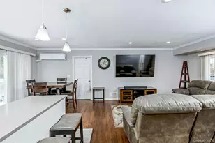 2700 Falcon Ave, Medford, NY 11763 - Photo 5