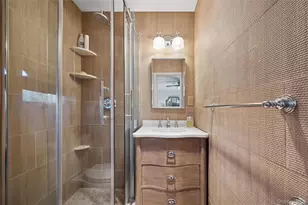 1123 Bernard Dr, Westbury, NY 11590 - Photo 37