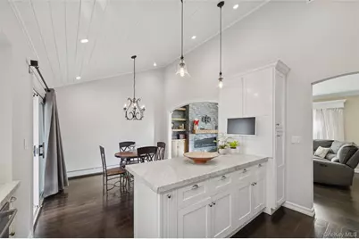 1123 Bernard Drive, Westbury, NY 11590 - Photo 21