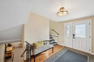 1123 Bernard Dr, Westbury, NY 11590 - Photo 5