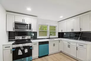 461 Avondale Dr, Shirley, NY 11967 - Photo 7