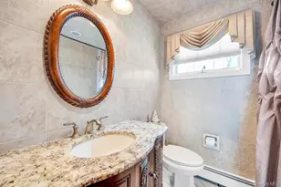 60 Essex Rd, Bethpage, NY 11714 - Photo 17