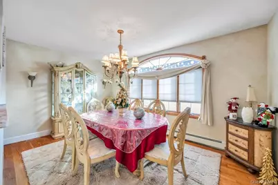 60 Essex Road, Bethpage, NY 11714 - Photo 5