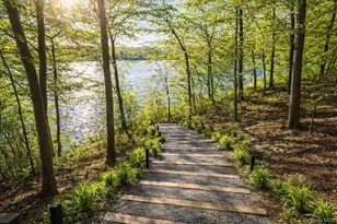 15 Lake View Ct, Southampton, NY 11968 - Photo 3