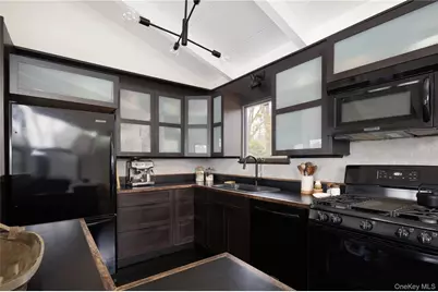 15 Lake View Court, Southampton, NY 11968 - Photo 7