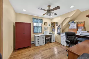 350 Pin Oak Ln, Westbury, NY 11590 - Photo 21