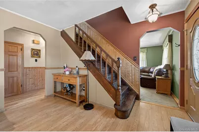 350 Pin Oak Lane, Westbury, NY 11590 - Photo 5