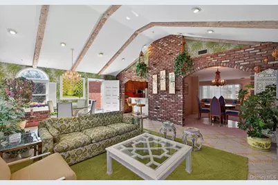 7 Carling Drive, New Hyde Park, NY 11040 - Photo 15