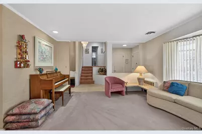 7 Carling Drive, New Hyde Park, NY 11040 - Photo 21