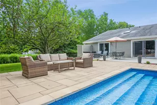 215 Northfield Ln, Southold, NY 11971 - Photo 3