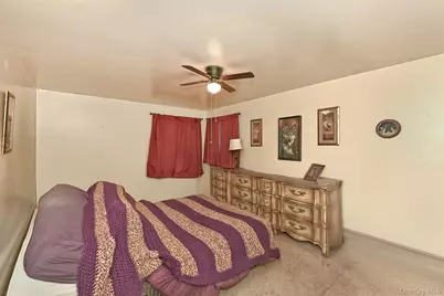 175 Woods Road, North Babylon, NY 11703 - Photo 23