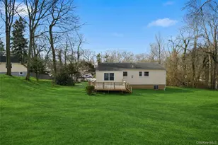 23 Amagansett Dr, Sound Beach, NY 11789 - Photo 19