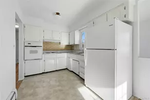 23 Amagansett Dr, Sound Beach, NY 11789 - Photo 9