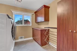 11 Fishermans Dr, Port Washington, NY 11050 - Photo 21