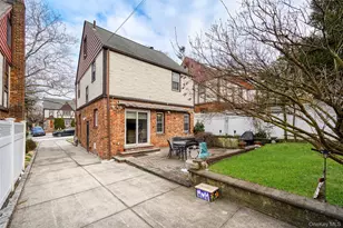 47-52 245th St, Douglaston, NY 11362 - Photo 31