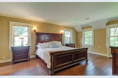 246 Park Avenue, Manhasset, NY 11030 - Photo 21