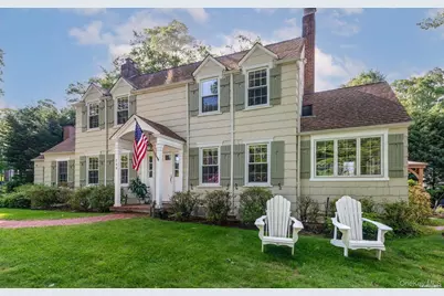 246 Park Avenue, Manhasset, NY 11030 - Photo 1