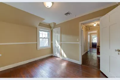 246 Park Avenue, Manhasset, NY 11030 - Photo 25